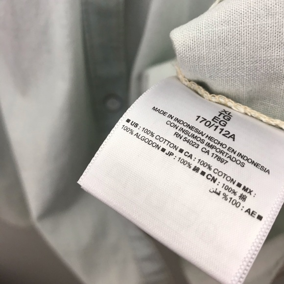 🎈Light Blue Faded Look Button Up Shirt NWT - Picture 6 of 7